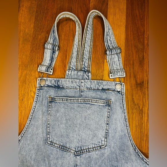 WeWoreWhat Women’s Denim Overalls Size Small Light Wash Vintage Style - Picture 4 of 8